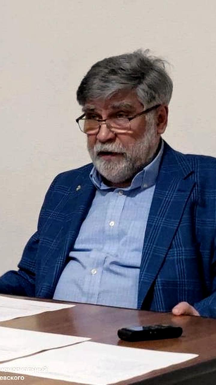 Ушел из жизни Борис Тихомиров, ведущий специалист по Достоевскому