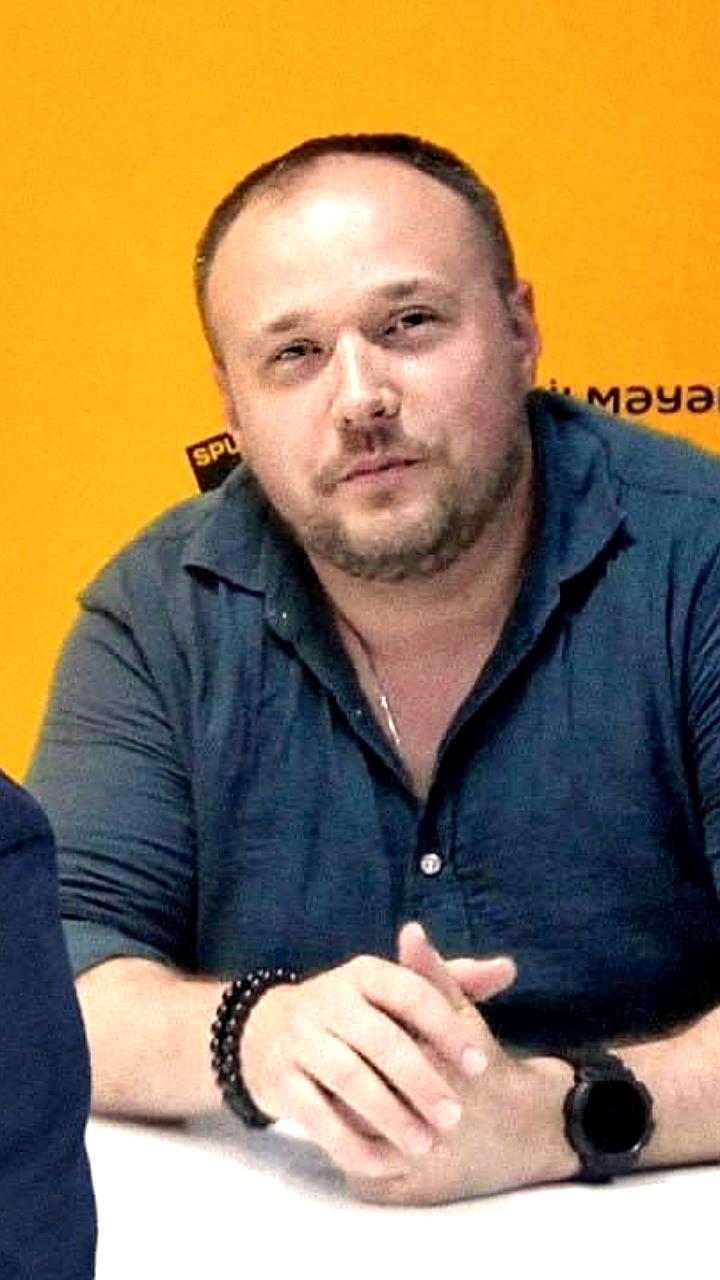 Журналисты Sputnik Азербайджан Игорь Картавых и Евгений Белоусов остаются под арестом два месяца