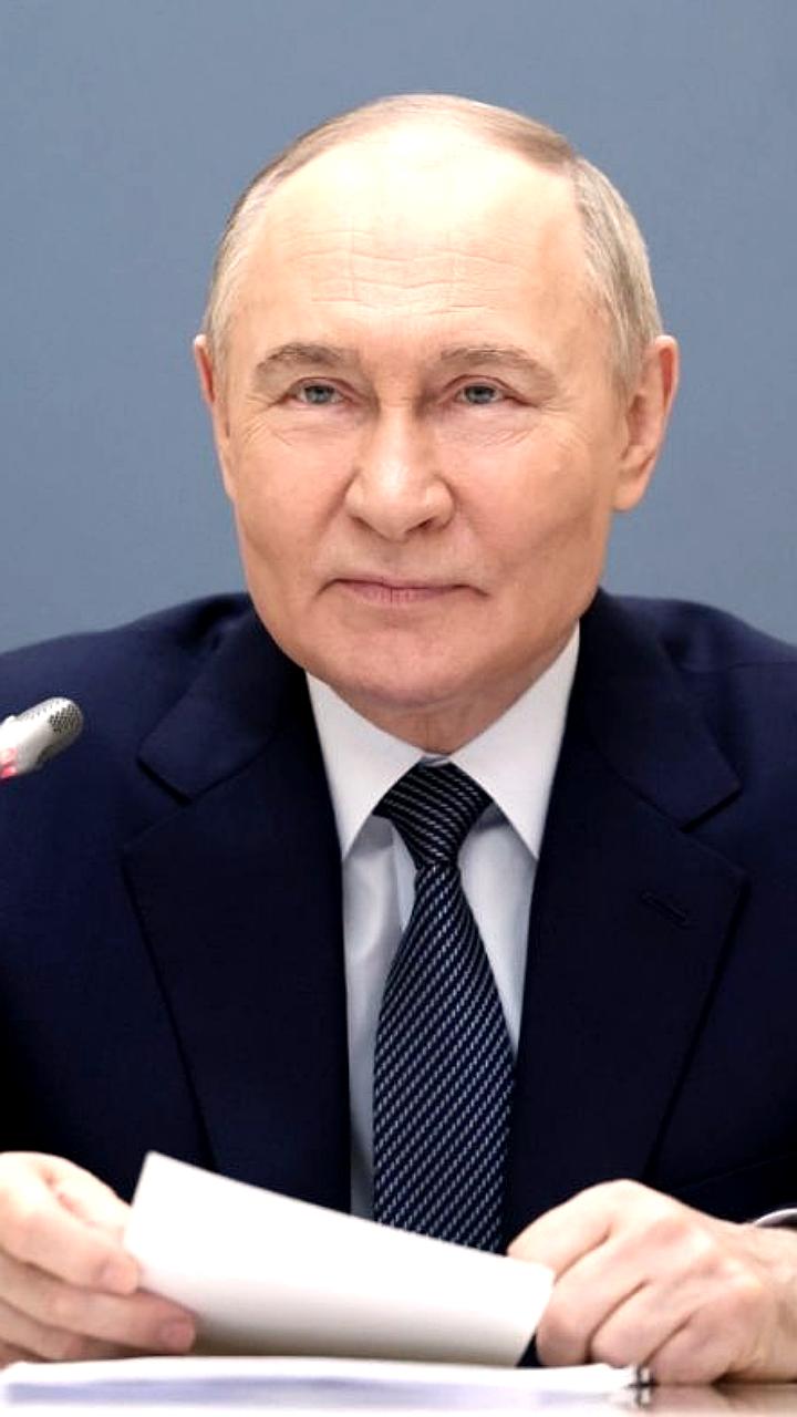 Владимир Путин обсудил исторические связи России и Китая в интервью перед визитом