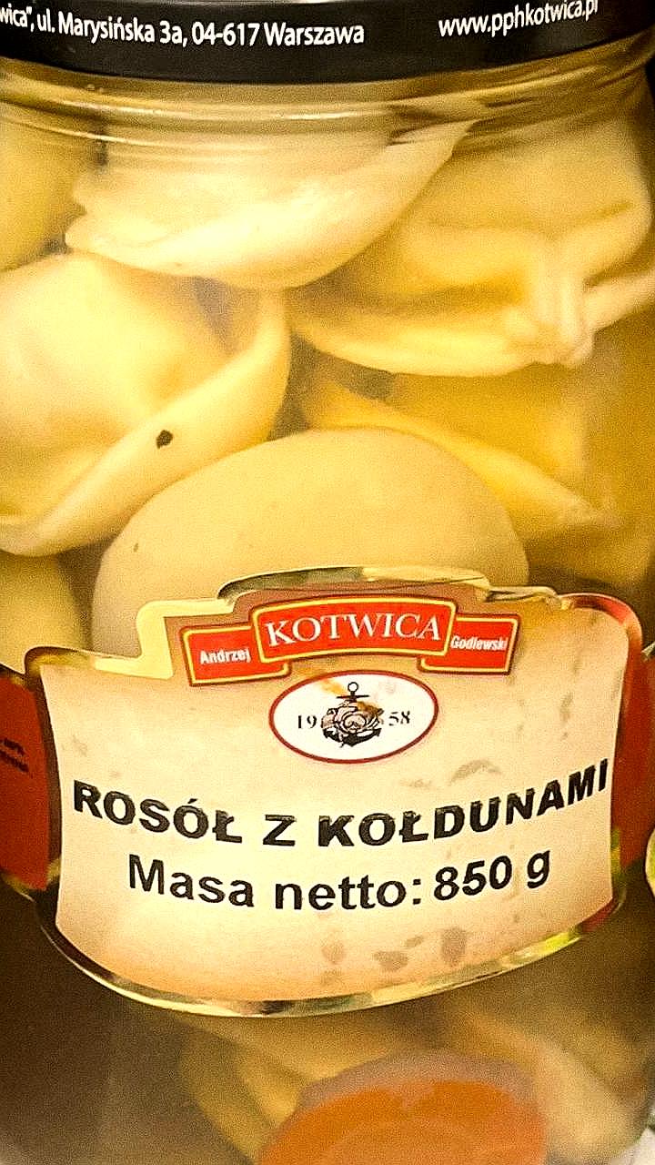 В Польше стартовали продажи маринованных пельменей по цене 353 рубля за банку