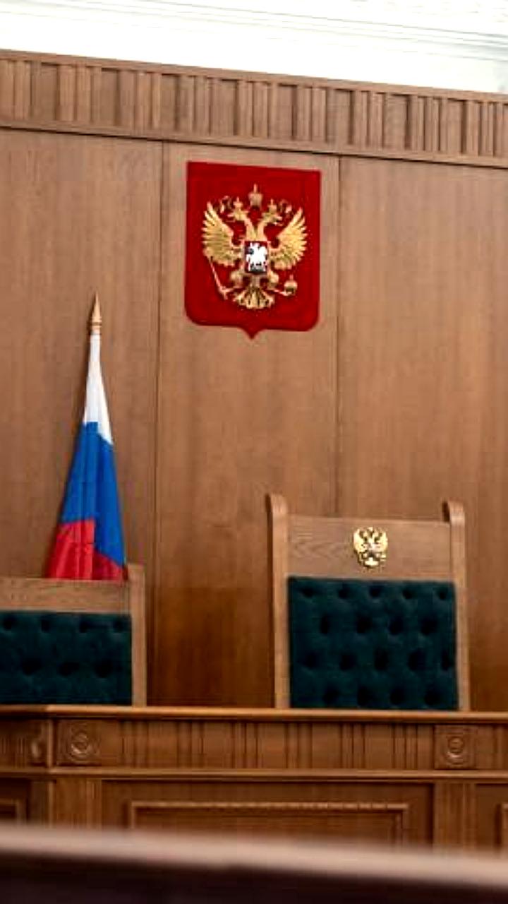 Школьник оштрафован за вмешательство в задержание друга полицией в Улан-Удэ