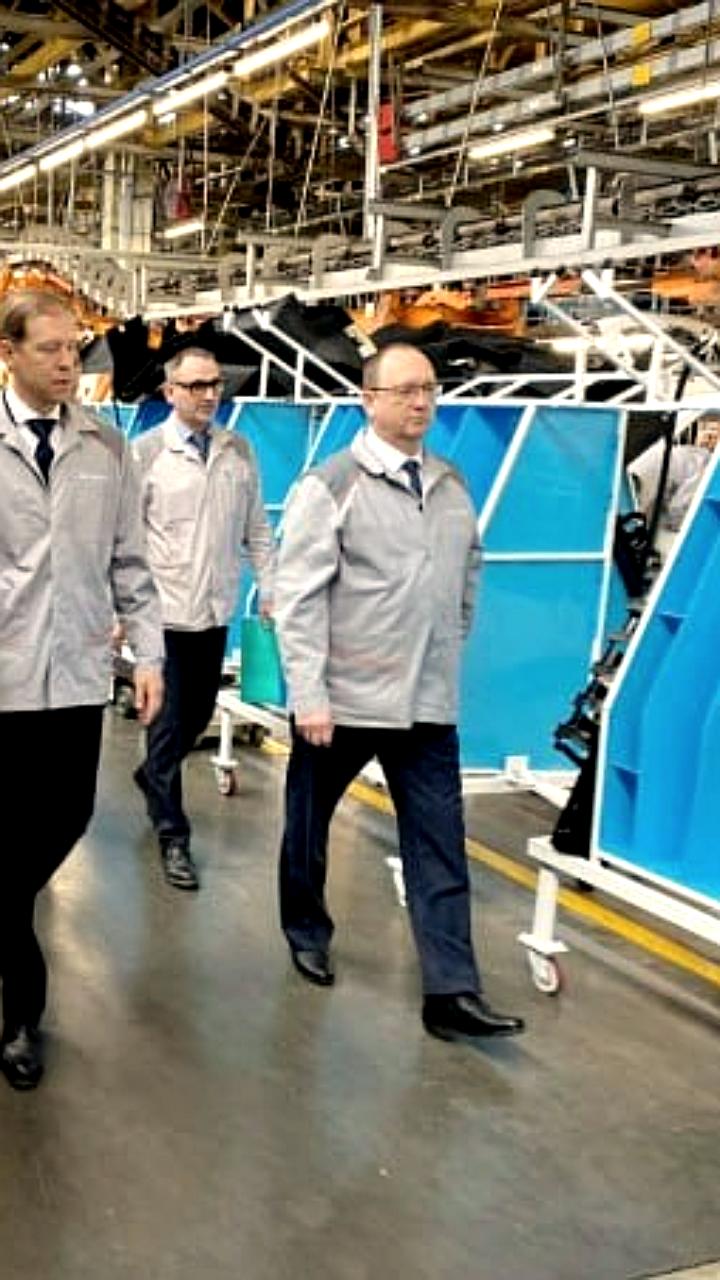 Правительство контролирует социальные обязательства автозаводов на сокращенном графике