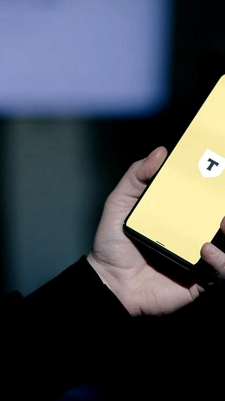 Т Инвестиции запускают внебиржевые торги долларом для инвесторов