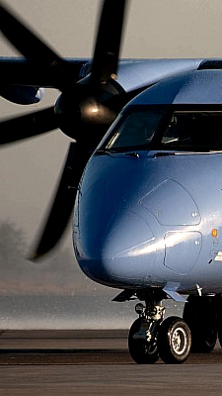 Кыргызстан получил третий самолет Dash 8 Q400 для Асман Эйрлайнс