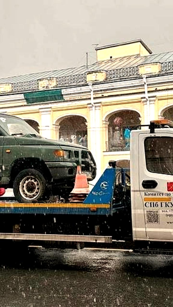 Санкт-Петербург: эвакуация 761 брошенного автомобиля за 8 месяцев 2025 года