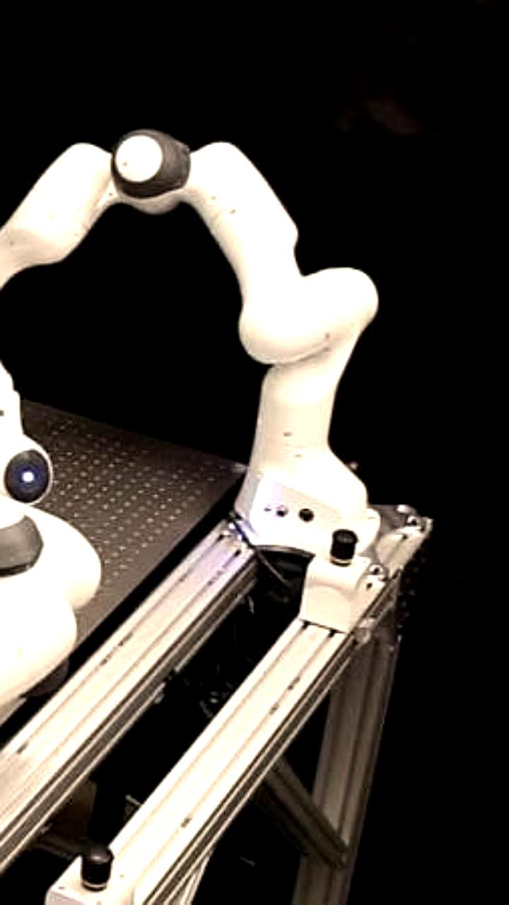 Ученые разработали RoboBallet для координации работы промышленных роботов
