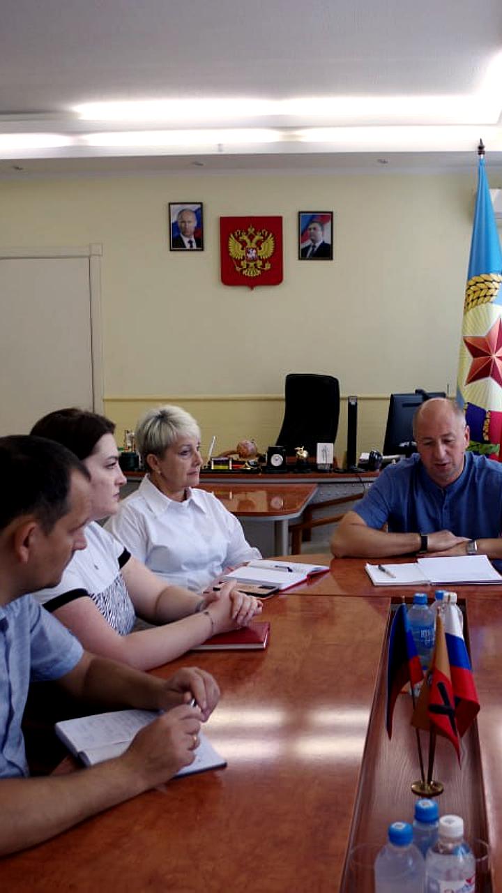 Обсуждение улучшения школьного питания и образовательных программ в Воронежской области