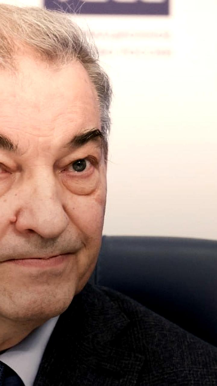 ФХР выражает соболезнования в связи со смертью Драйдена