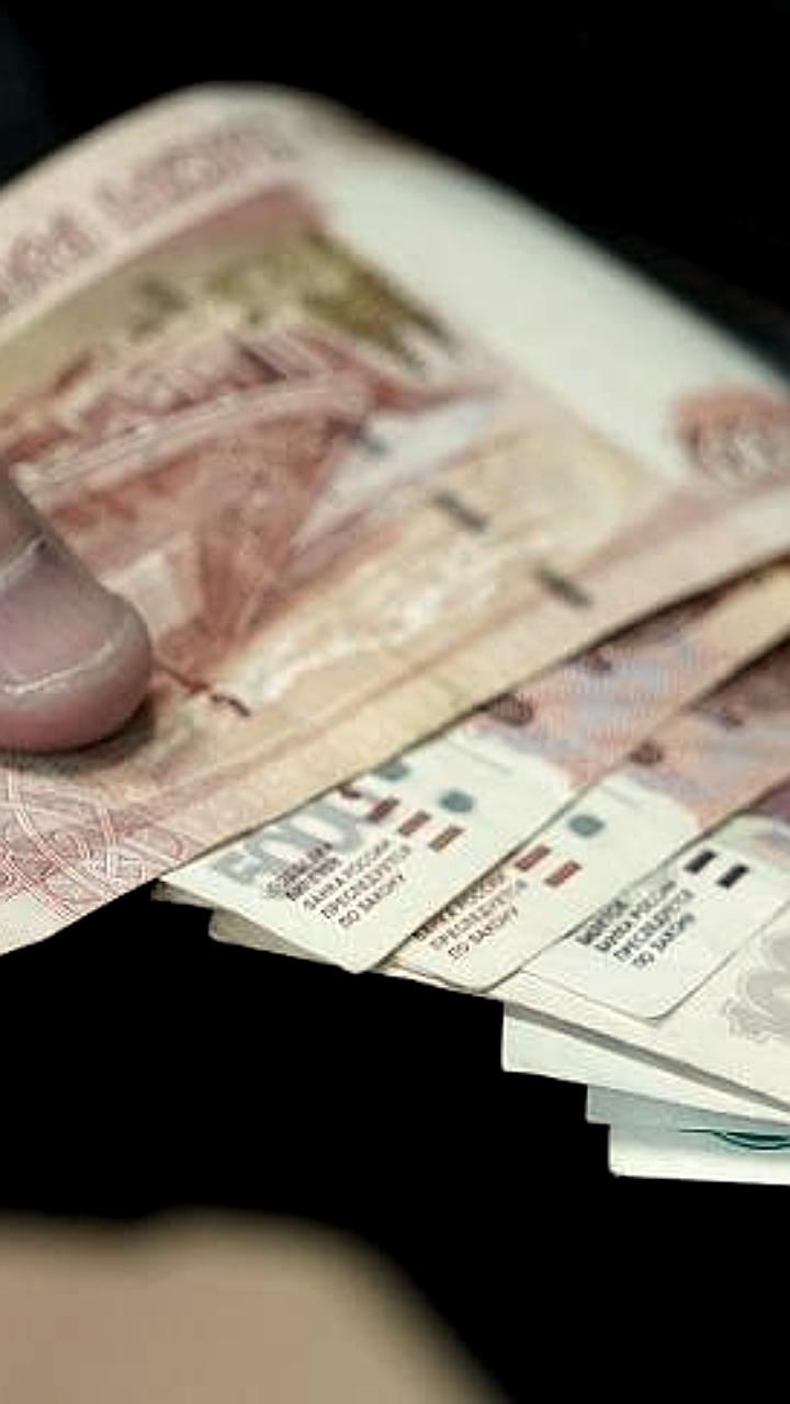 С 1 октября 2025 года зарплаты бюджетников будут проиндексированы на 7,6%