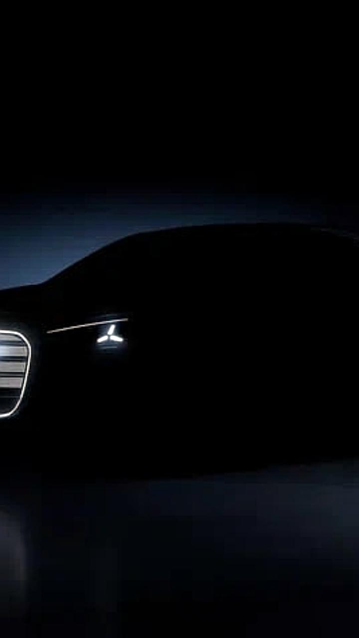 Mercedes Benz анонсирует новый электрический GLC с рекордным экраном и обновлениями для C-класса