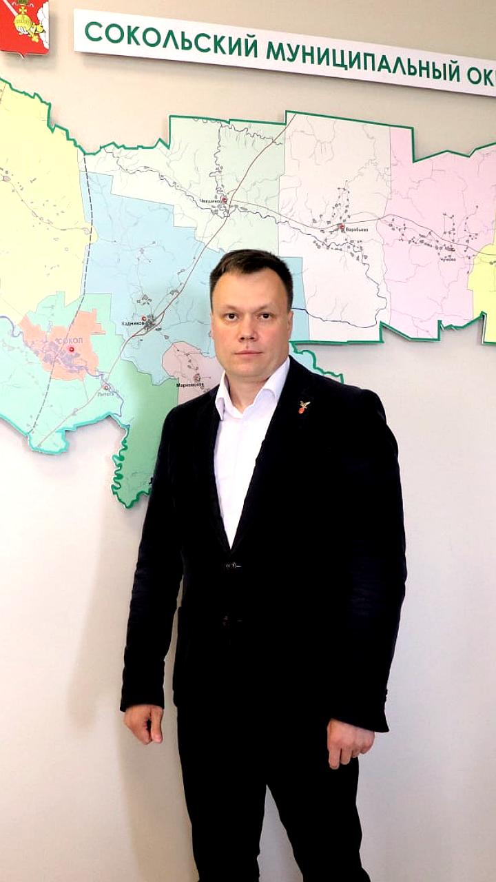 Глава Сокольского округа Владимир Носков попал в ДТП, игнорируя красный сигнал светофора