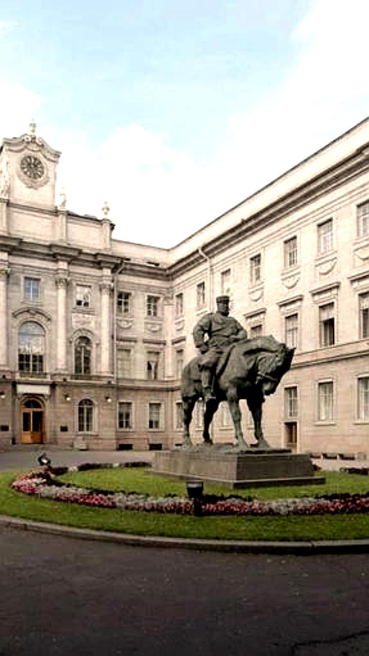 Мраморный дворец в Петербурге закрыт для посетителей на время форума объединённых культур