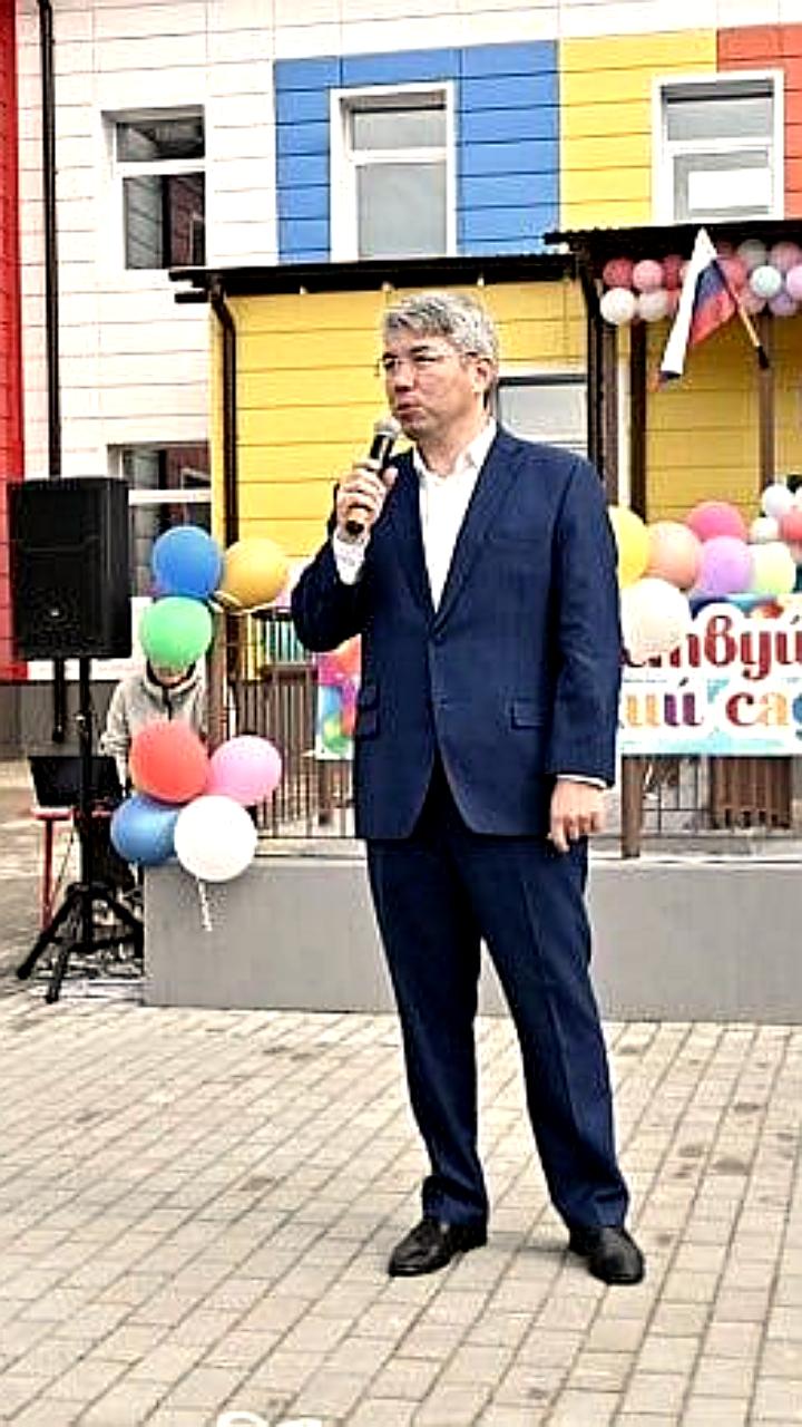 Глава Бурятии призывает мужчин заботиться о пополнении детских садов