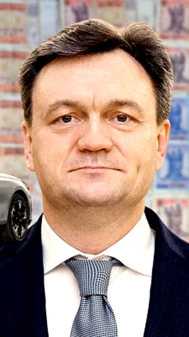 Премьер-министр Молдовы Дорин Речан приобретает BMW на фоне экономических вызовов