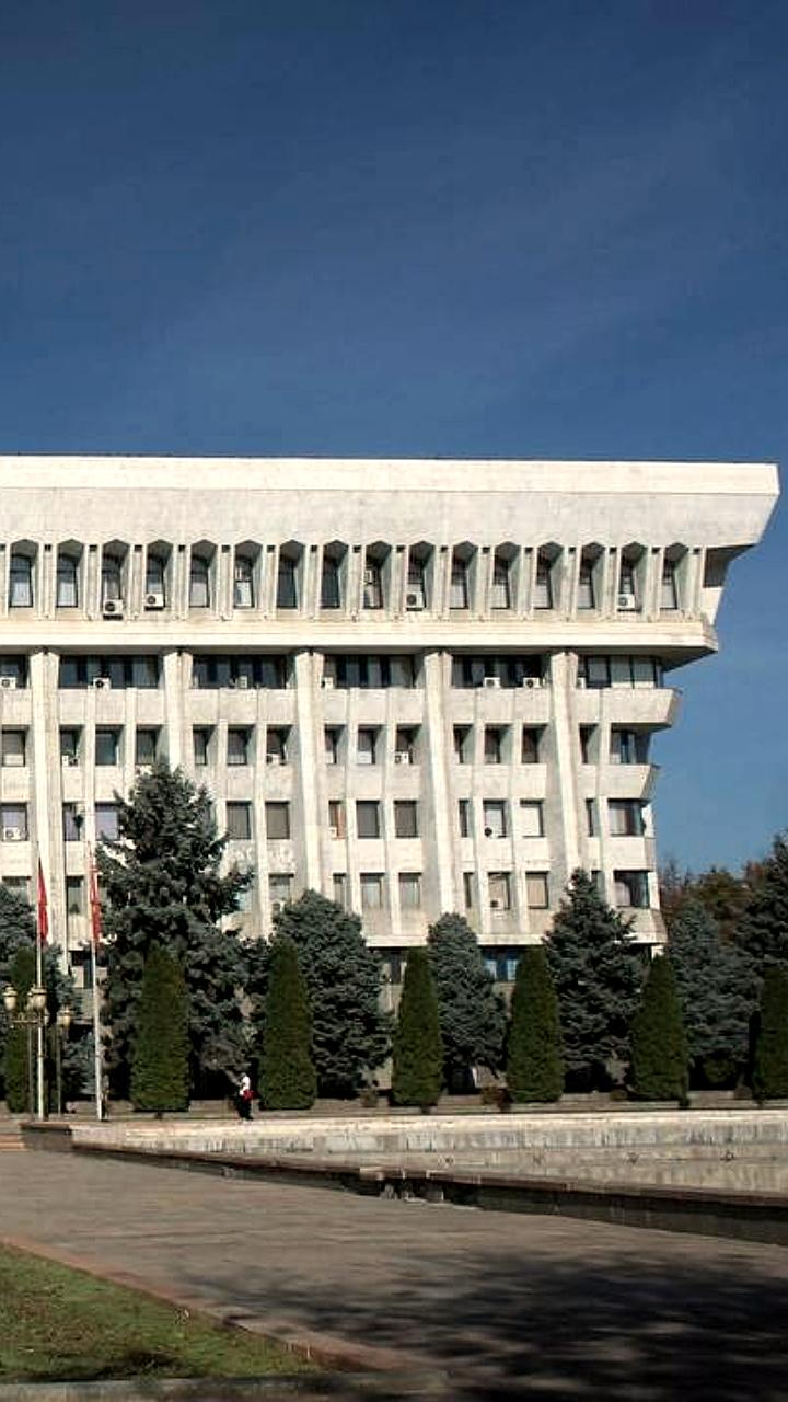 В Кыргызстане инициирована группа по самороспуску парламента