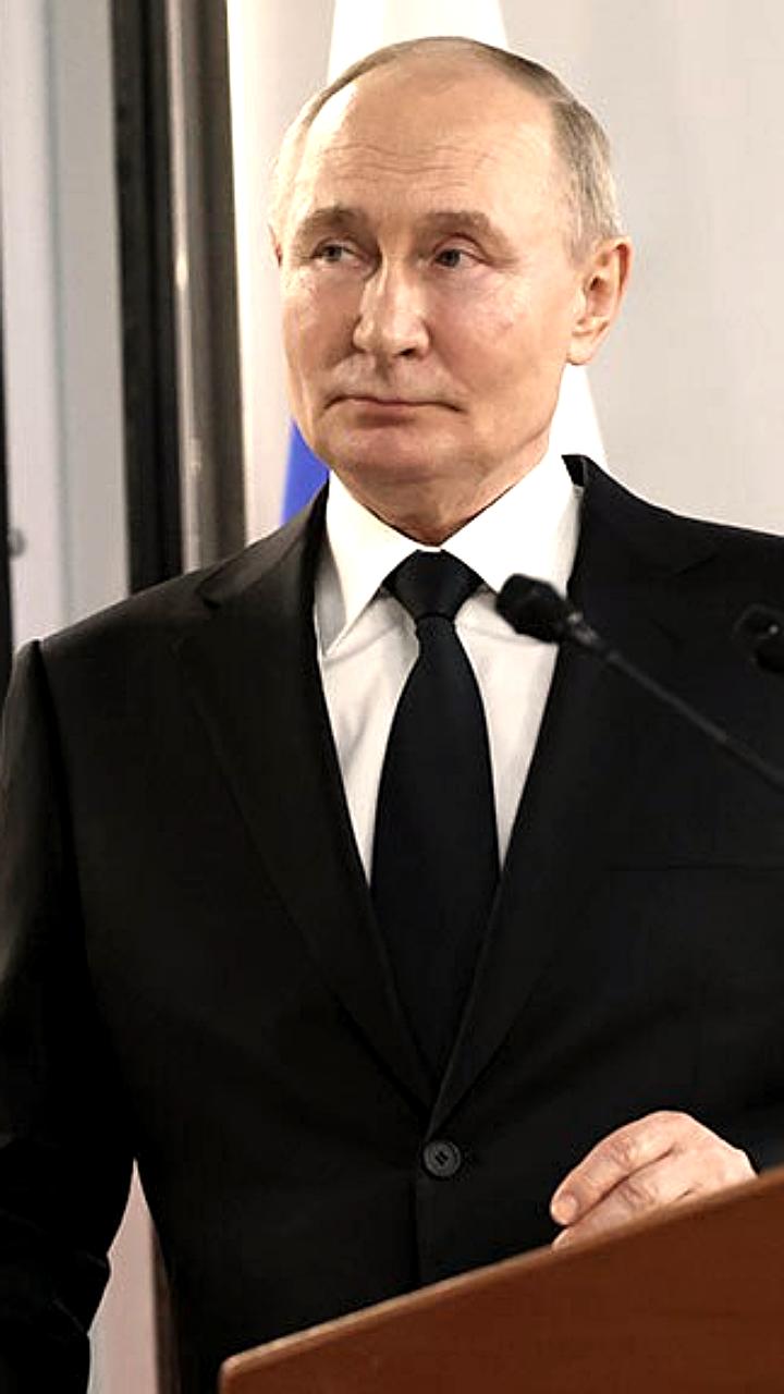 Путин примет участие в Санкт-Петербургском международном форуме