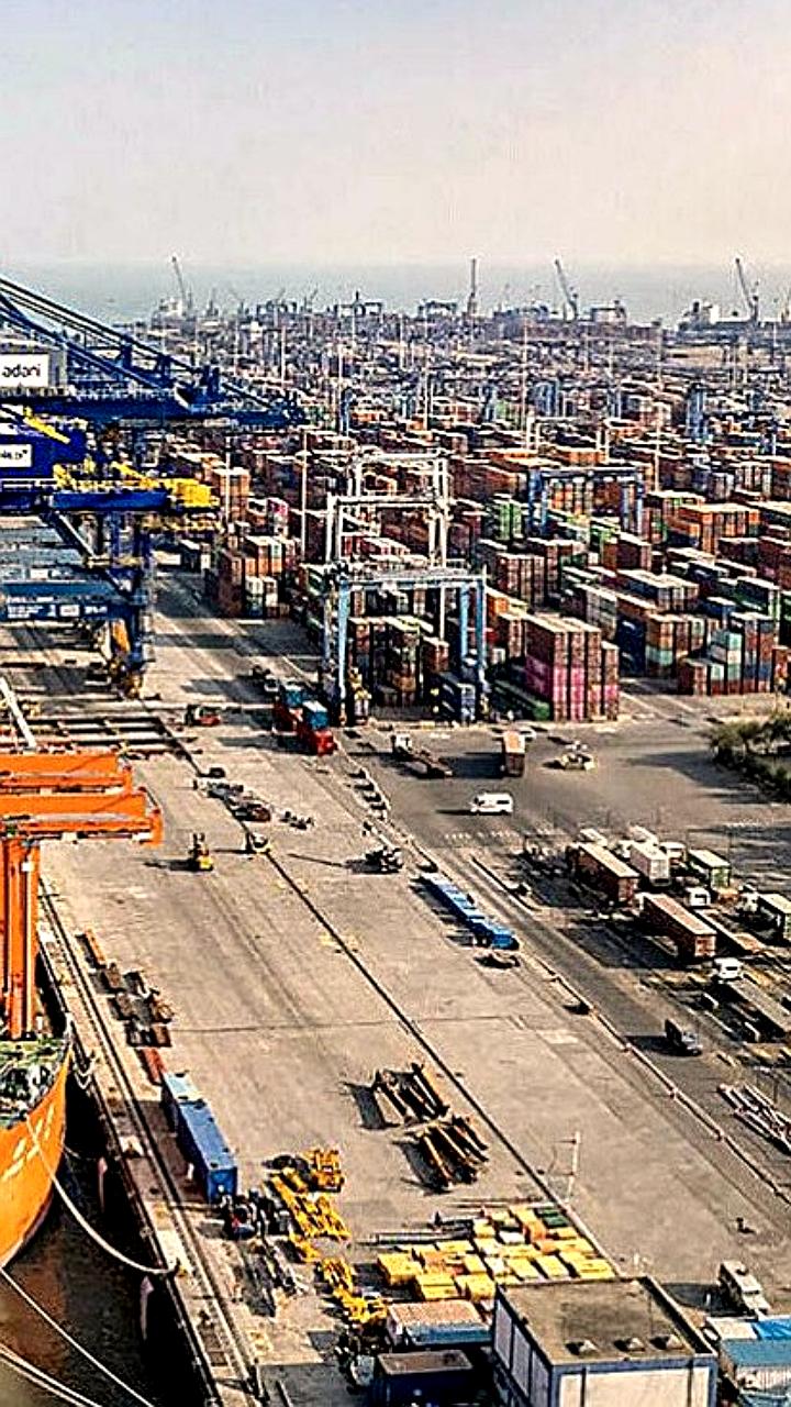 Adani Group вводит запрет на заход судов под санкциями в порты Индии