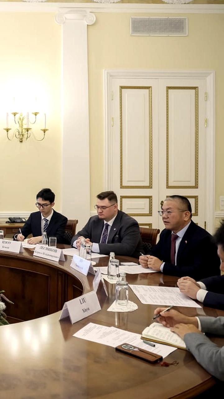 Санкт-Петербург открывает деловые центры в Пекине и Шанхае для укрепления бизнес-связей
