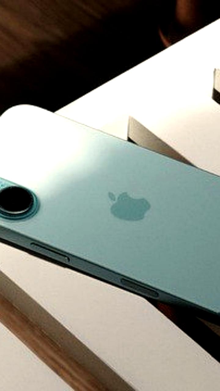 iPhone 16 возглавил рейтинг самых продаваемых смартфонов по версии CounterPoint Research