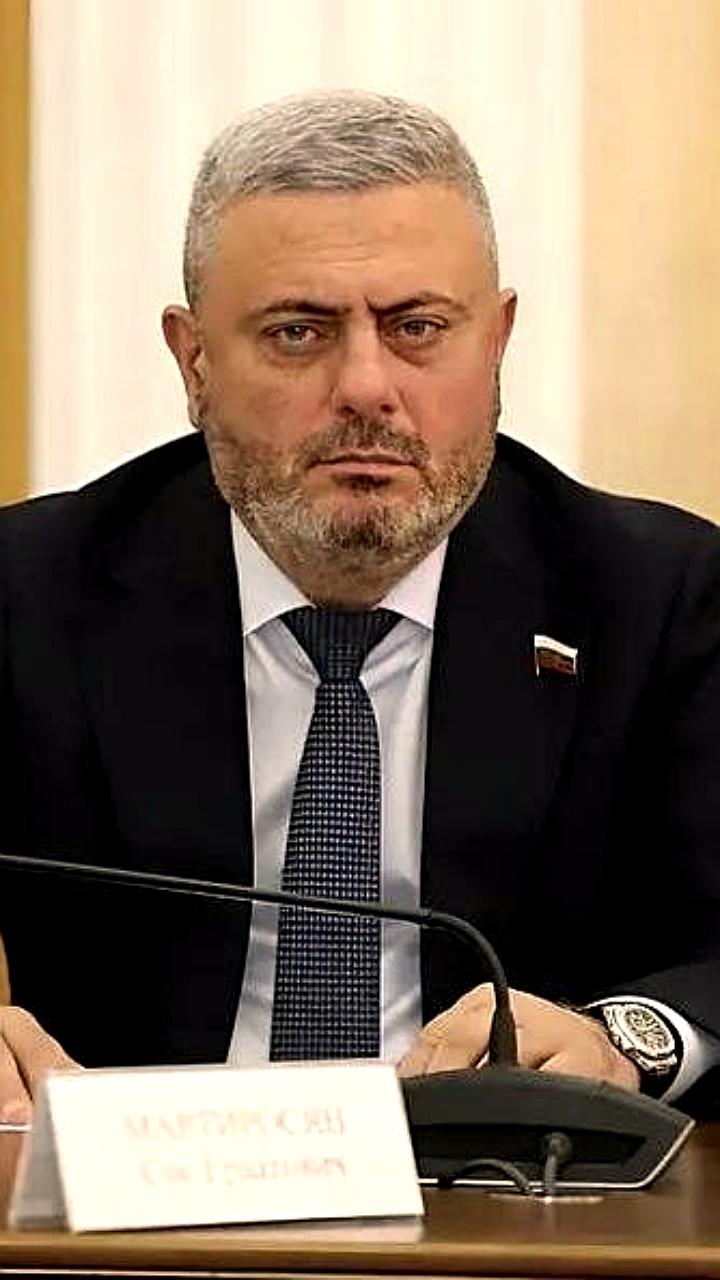 Сос Мартиросян, ранее судимый за грабеж, избран депутатом Сочи