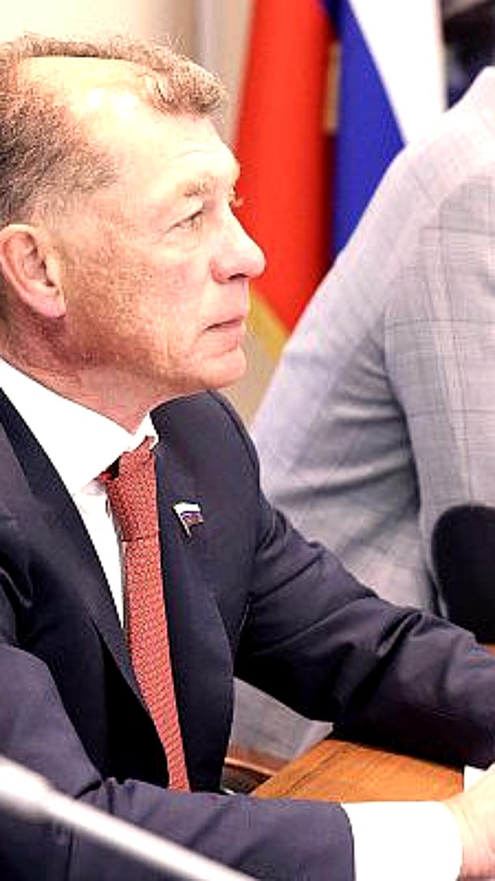 Госдума приняла закон о рекламе на космической технике для финансирования космических программ
