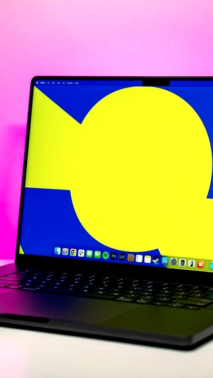 Apple тестирует MacBook Pro с OLED-дисплеем и сенсорной панелью