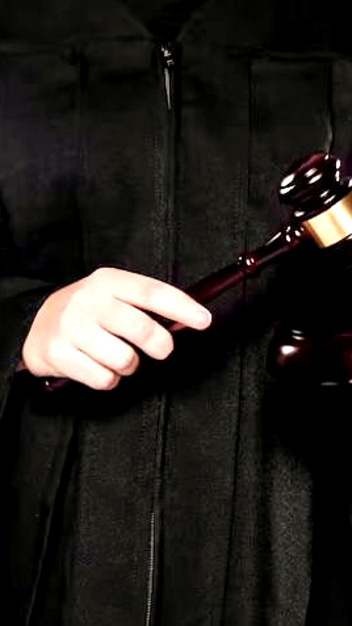 Госдума рассматривает возможность расширения полномочий омбудсменов в обжаловании судебных решений