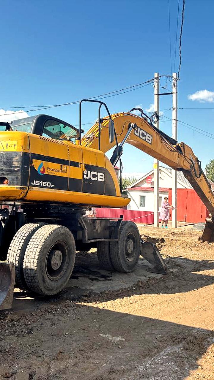 Устранение аварий на водоснабжении в Красногорске и Берд: работы продолжаются