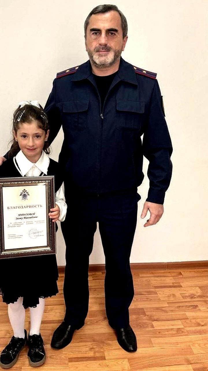 Дети-герои: 8-летняя Залму Индухова и 9-летняя Арюна Базарова спасли жизни