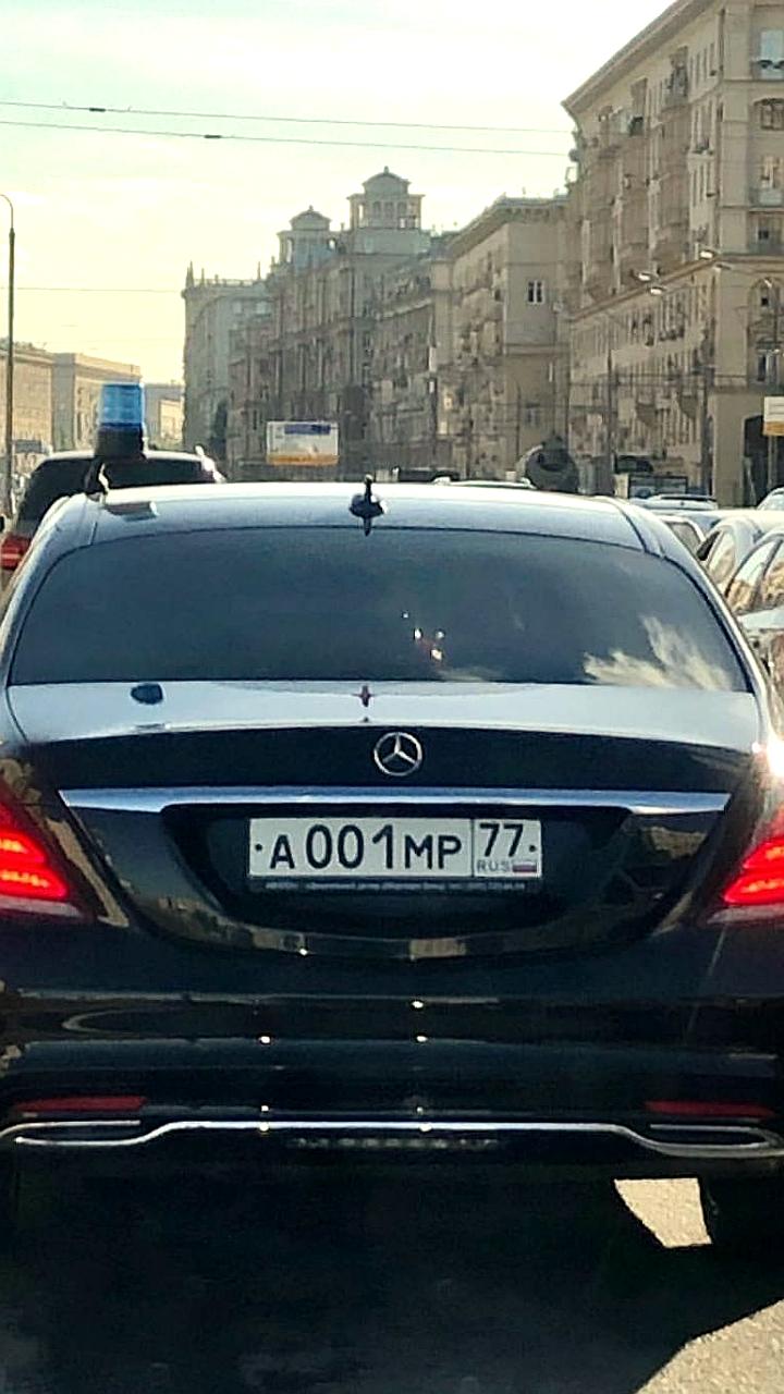 Владимир Путин поддержал продажу красивых номеров на Госуслугах