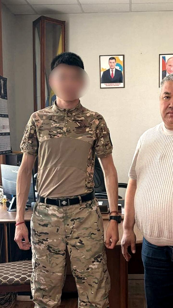 В Калмыкии полицейские вернули украденную лошадь и вручили удостоверение ветерана боевых действий