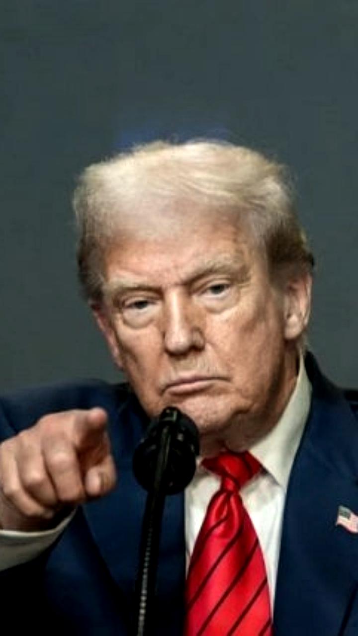Шутка о передаче Урала Трампу обернулась штрафом в 90 тысяч рублей