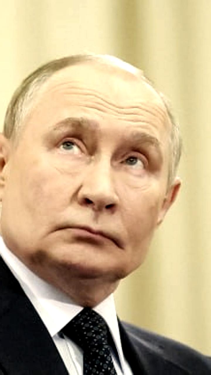 Владимир Путин посетил Мотовилихинские заводы в Перми в День оружейника