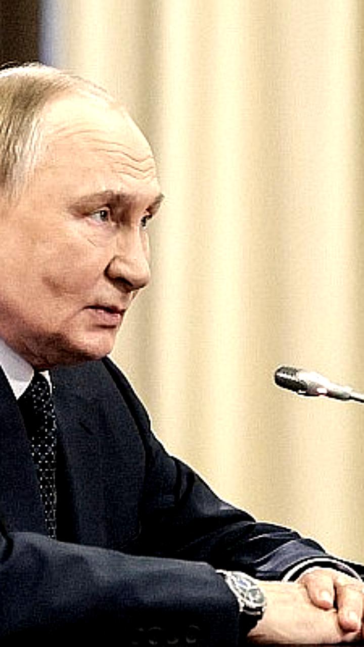 Путин сообщил о разработке новых двигателей для дальнемагистральных самолетов в России