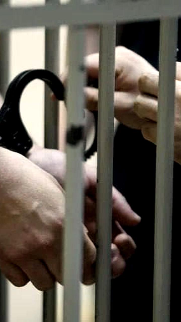 В ХМАО арестован тренер за непристойные сообщения воспитаннице