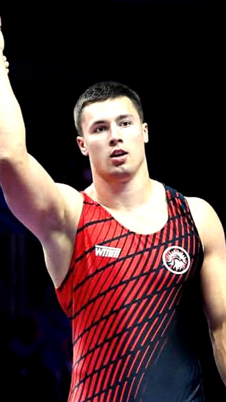 Георгий Тибилов выходит в полуфинал Чемпионата мира по греко-римской борьбе