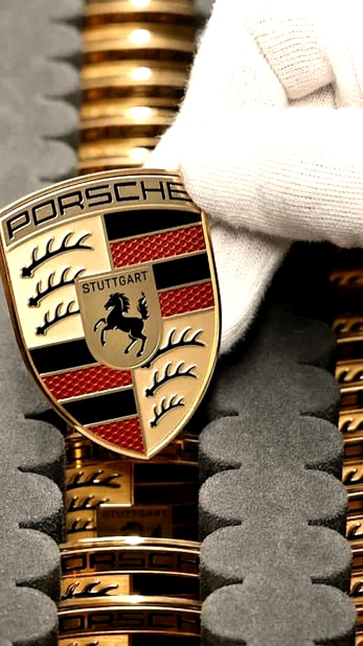 Porsche изменяет стратегию электромобилей, откладывая запуск новых моделей