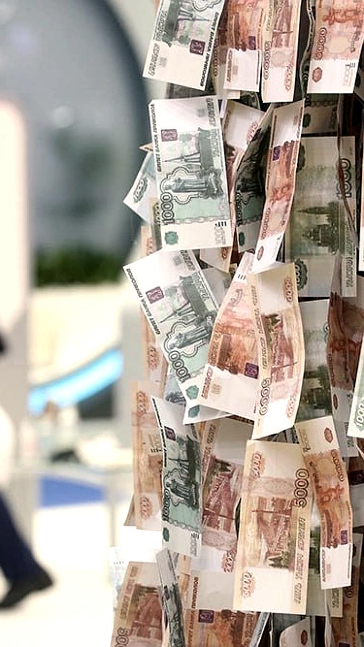 Средние зарплаты в России вырастают на 15% в 2023 году, сообщает Кирилл Тремасов