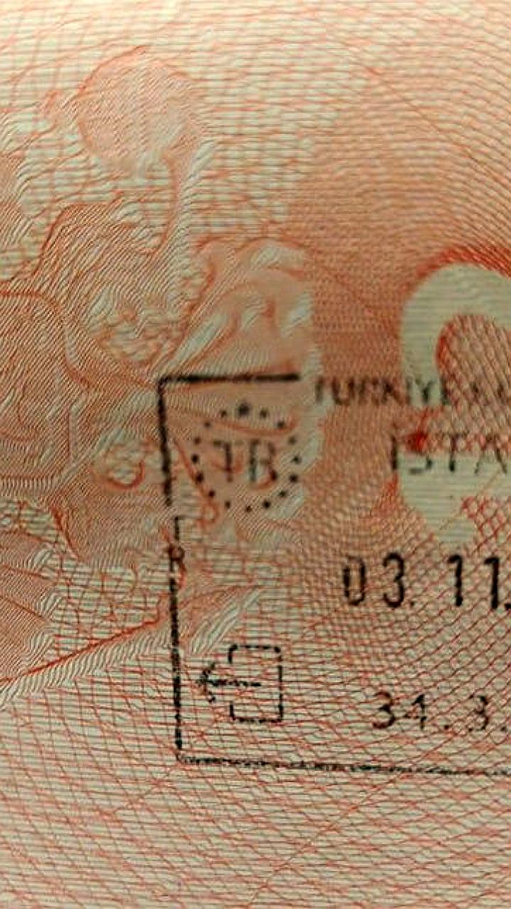 Россияне сталкиваются с трудностями при въезде в Китай из-за нечетких турецких штампов