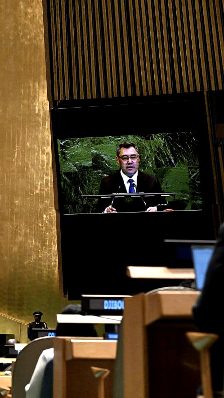 Президент Киргизии призывает к признанию независимости Палестины и прекращению насилия