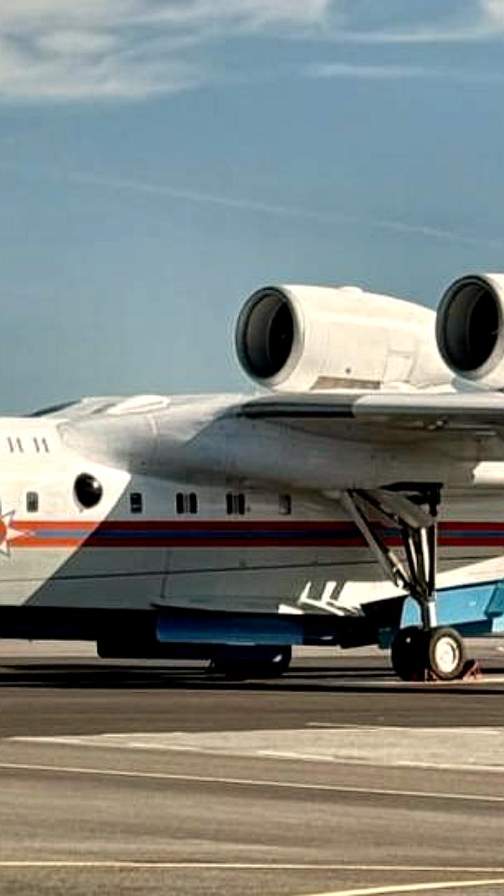 Самолет-амфибия Бе-200 Альтаир прибыл в Иркутск для учений МЧС