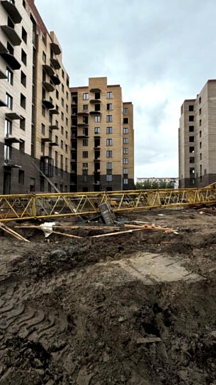 Падение крана на стройке в Северодвинске: пострадала крановщица