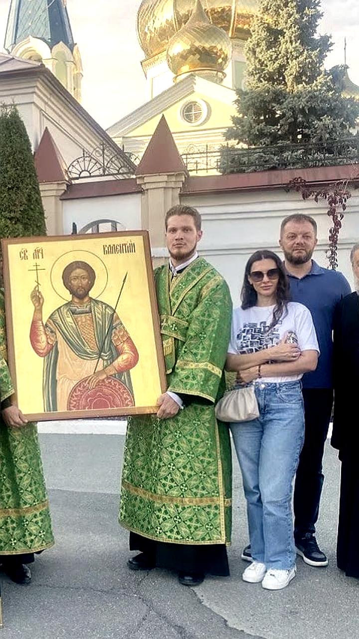 Челябинские храмы получили уникальные палехские иконы в дар от семьи Чмир