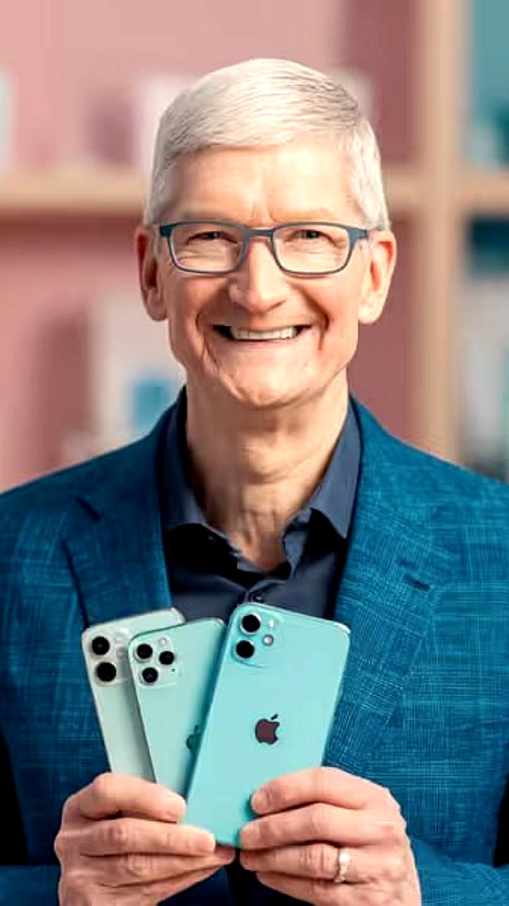Пользователи подали иск против Apple из-за задержки функций Siri на iPhone 16