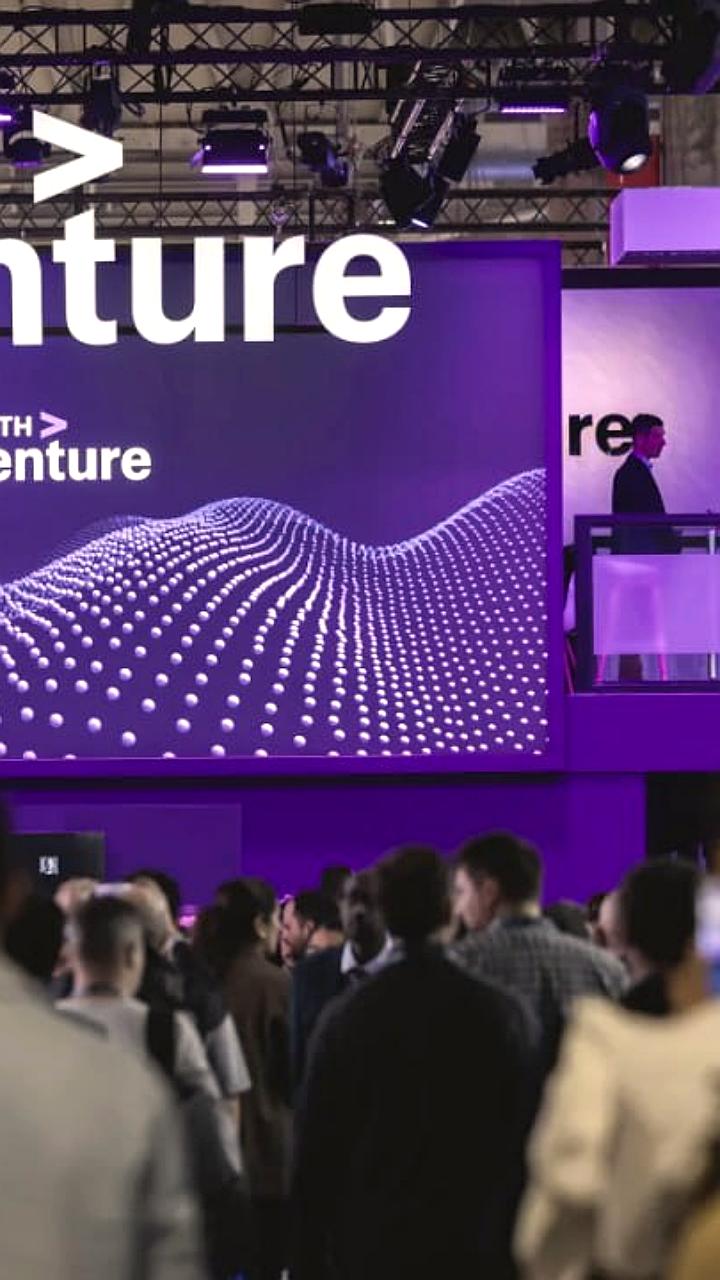 Accenture сокращает 11 000 сотрудников в рамках реструктуризации