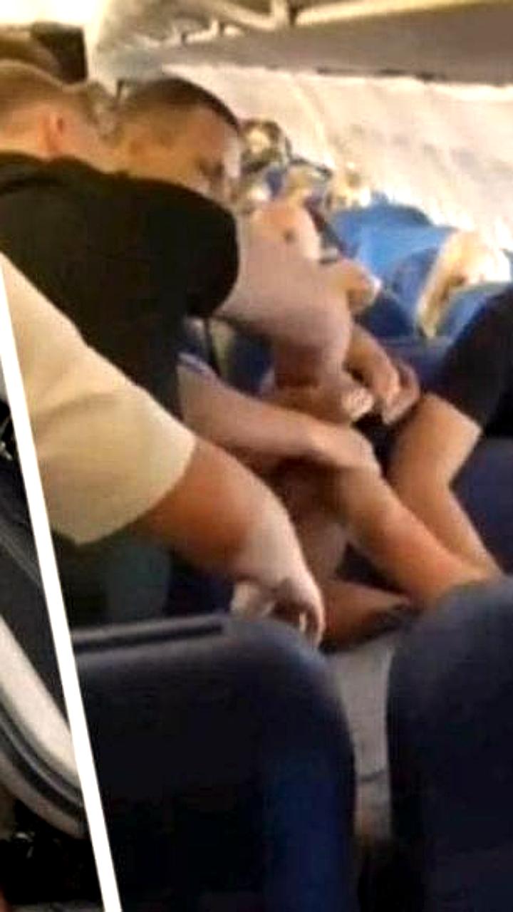 Хабаровчанина оштрафовали на 300 тысяч рублей за дебош на борту самолета