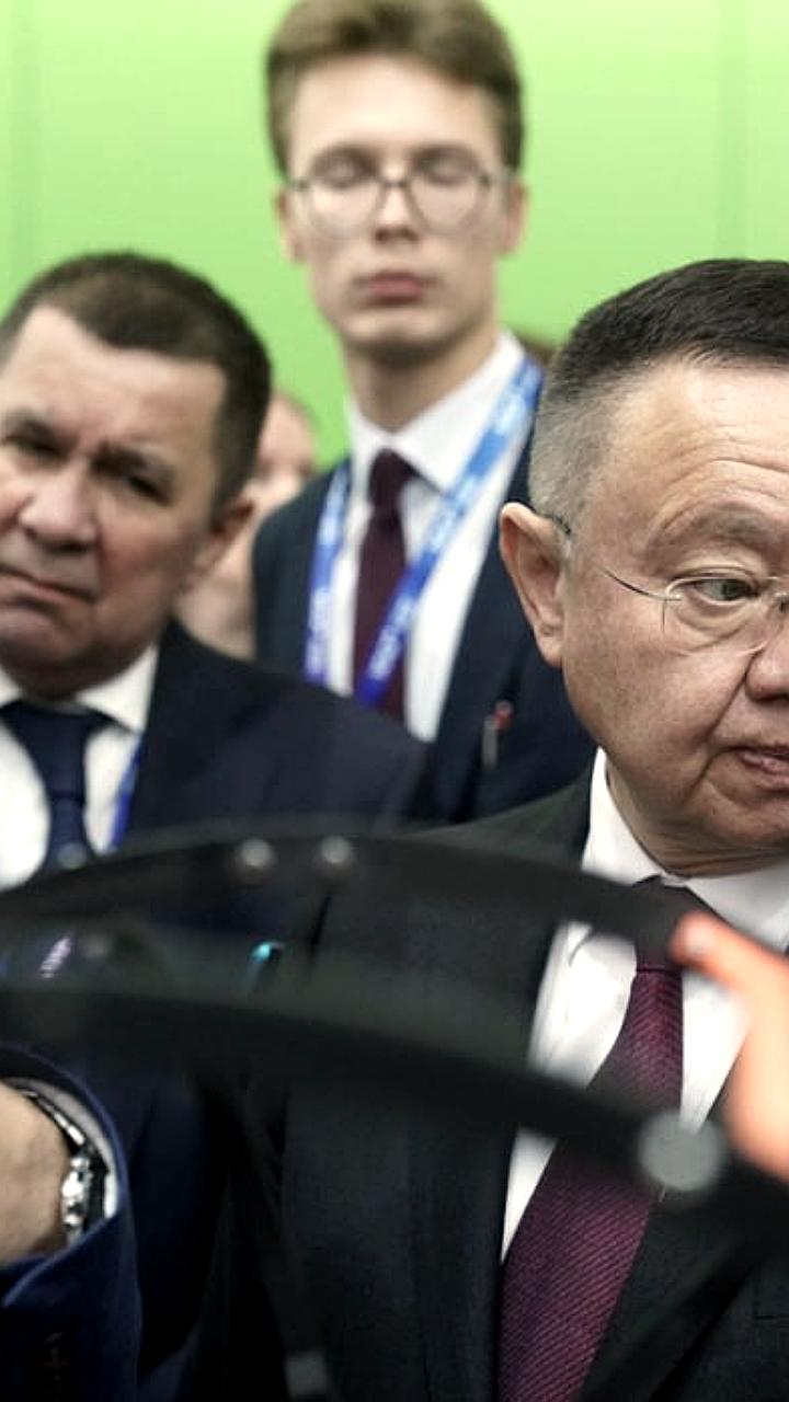 Министр строительства РФ и президент НОСТРОЙ посетили выставку 100 TechnoBuild в Екатеринбурге