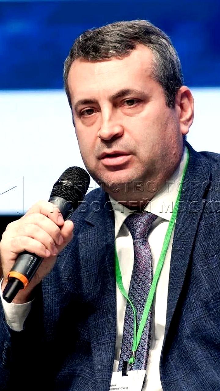 Суд продлил арест замдиректора Минтранса Владимира Луговенко на три месяца
