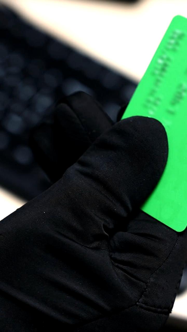 В Златоусте 10-летняя девочка оформила кредит на мать, следуя указаниям мошенников