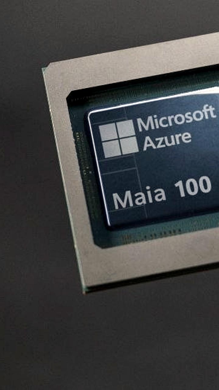 Microsoft анонсирует создание собственных чипов для центров обработки данных